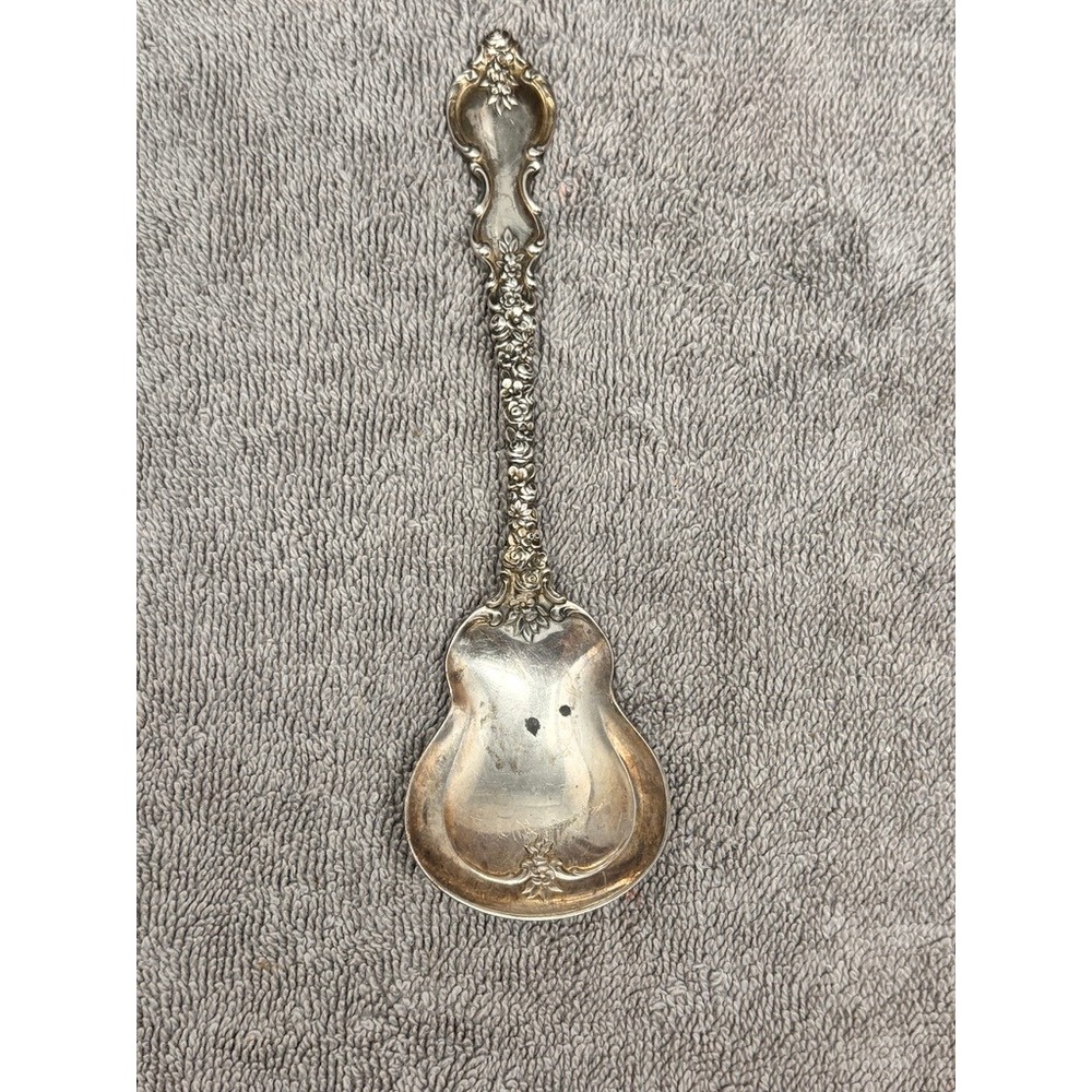 Vtg International Sterling Wild Rose Sugar Shell Spoon Silver Floral Art Nouveau